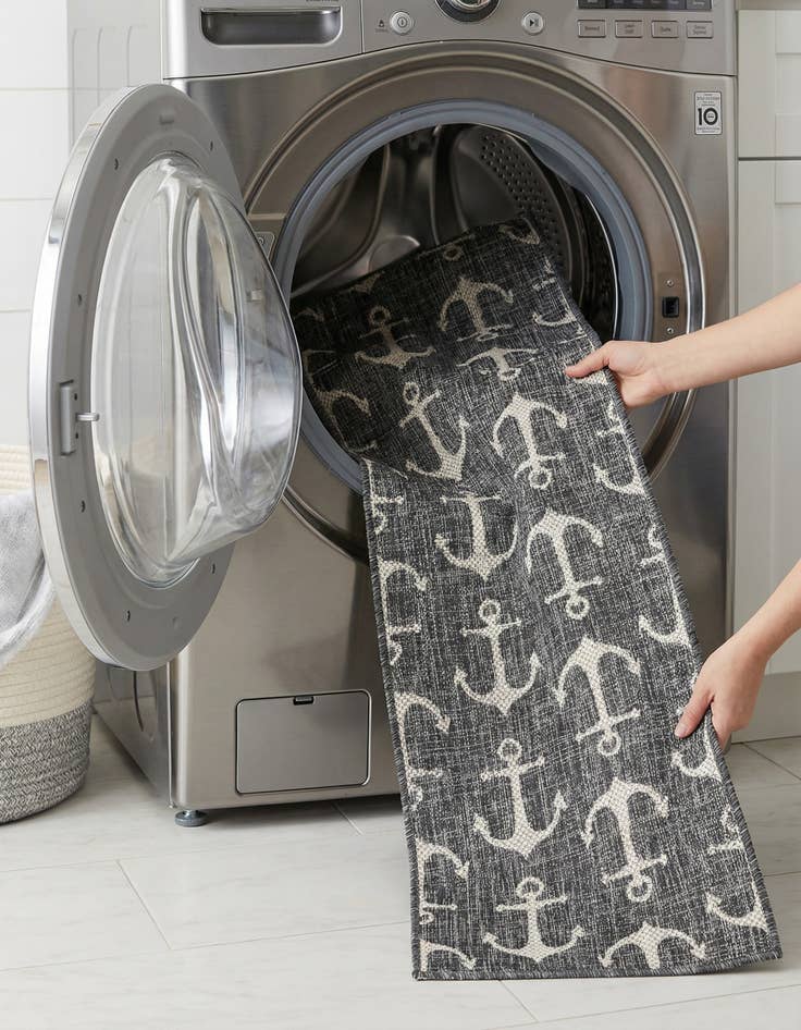 Detail image of 2' x 6'  Washable Coastal Indoor / Outdoor Runner Rug