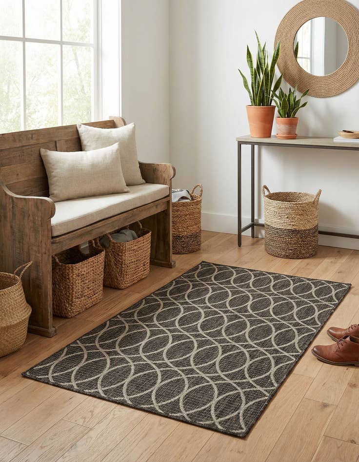Detail image of 3' x 5' 3 Easy-Clean Lattice Indoor / Outdoor Rug