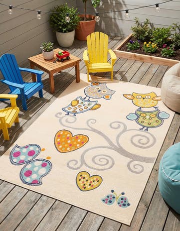 Beige Easy-Clean Indoor / Outdoor Rug