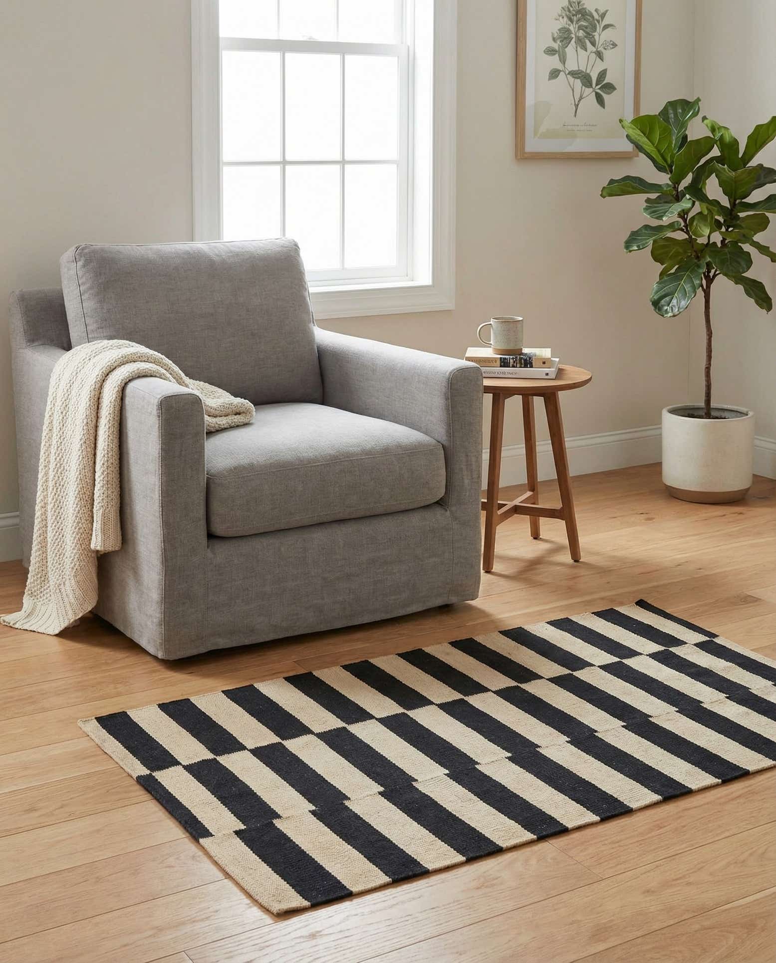2' 8 x 3' 9 Hand Woven Kilim Modern Wool Rug