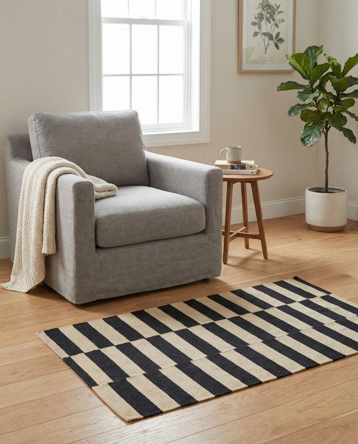 Detail image of 2' 8 x 3' 9 Hand Woven Kilim Modern Wool Rug