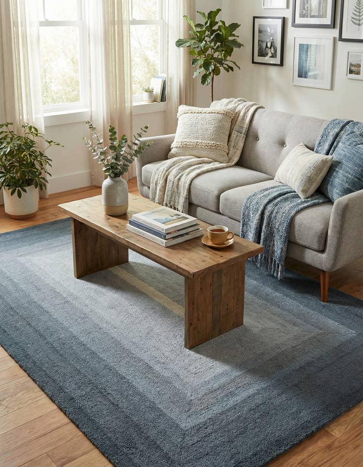 Detail image of  4' 1 x 6' 1 Ombre Wool Rug