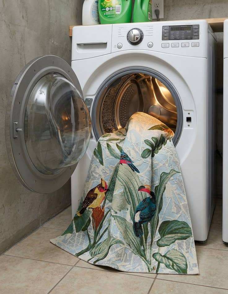 Detail image of  4' x 6'  Washable Botanical Indoor / Outdoor Rug