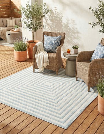 6' x 6' Easy-Clean Sabrina Soto Indoor / Outdoor Square Rug