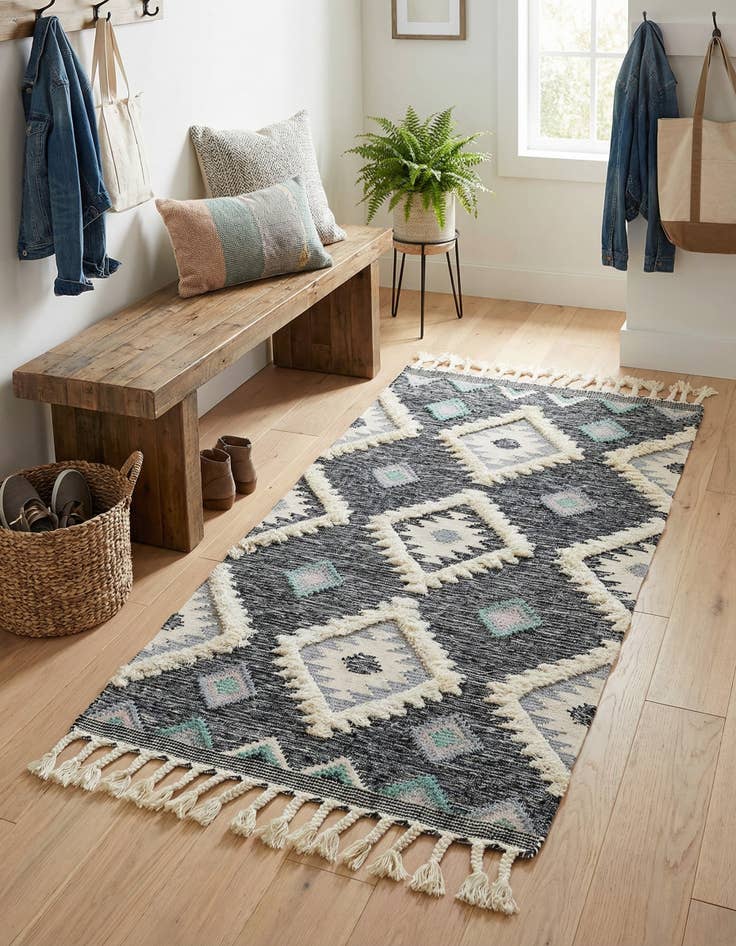 Detail image of  4' 1 x 6' 1  Hand Woven Arizona Wool Rug