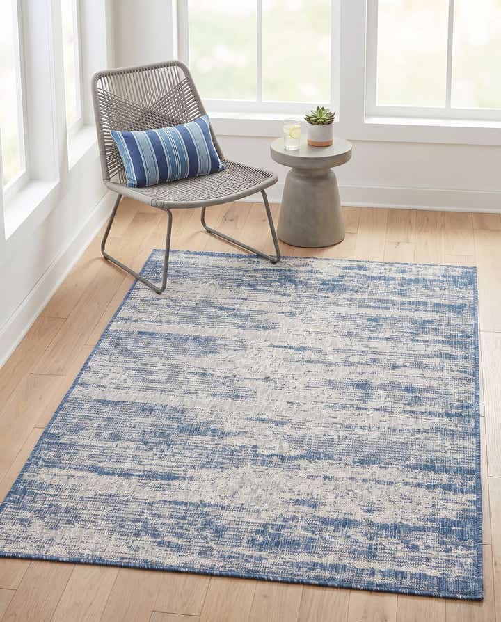 4' x 6' Easy-Clean Modern Indoor / Outdoor Rug