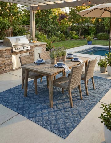 6' x 9' Easy-Clean Trellis Textured Indoor / Outdoor Rug