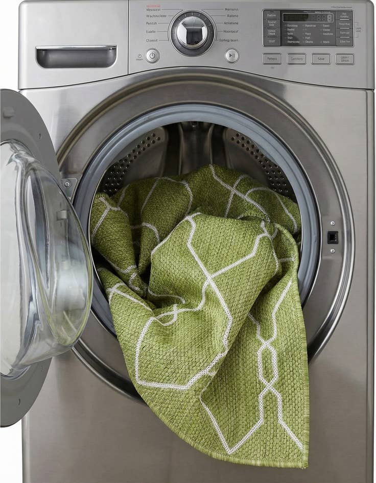 Detail image of 4' x 6'  Washable Trellis Indoor / Outdoor Rug