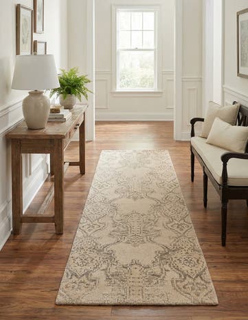 2' 9 x 8' 8 Hand Knotted Luna Runner Rug