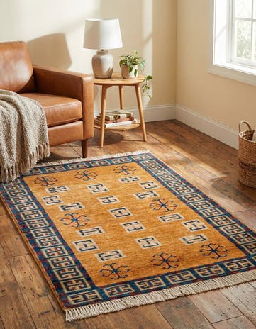 2' 8 x 3' 10 Hand Knotted Kazak Wool Rug