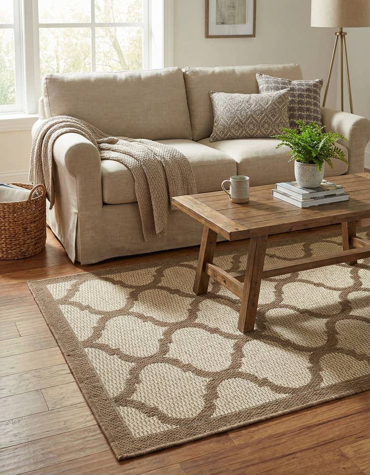 Detail image of 2' 2 x 3'  Washable Trellis Indoor / Outdoor Rug