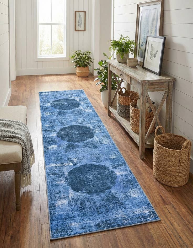 Detail image of 2' 7 x 10'  Washable Yara Runner Rug