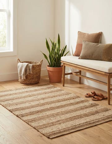 4' 1 x 6' 1 Handmade Braided Jute Rug