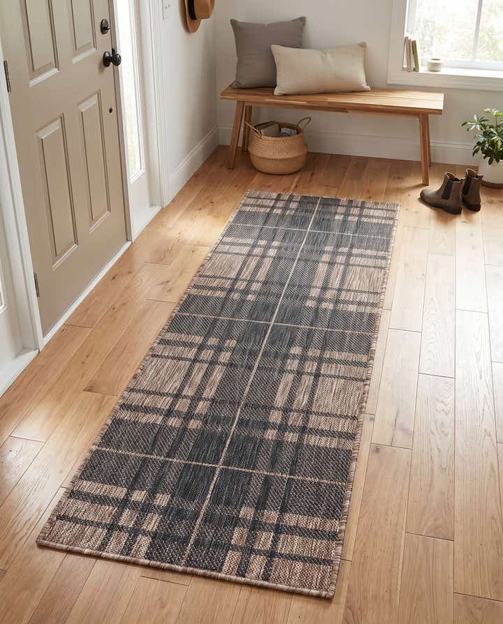 2' x 5' 3 Easy-Clean Checkered Indoor / Outdoor Runner Rug