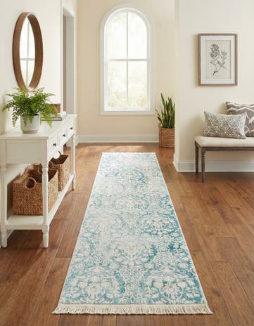 2' 7 x 10' Modern Classical Runner Rug