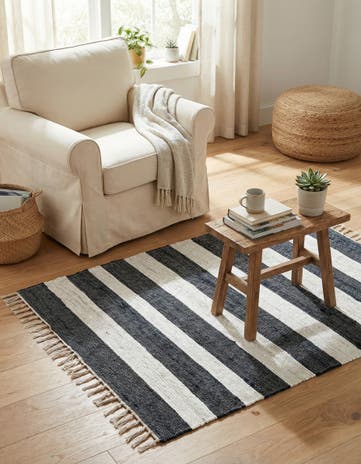 4' 1 x 6' 1 Hand Woven Chindi Rag Rug