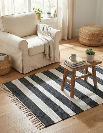 4' 1 x 6' 1 Hand Woven Chindi Rag Rug