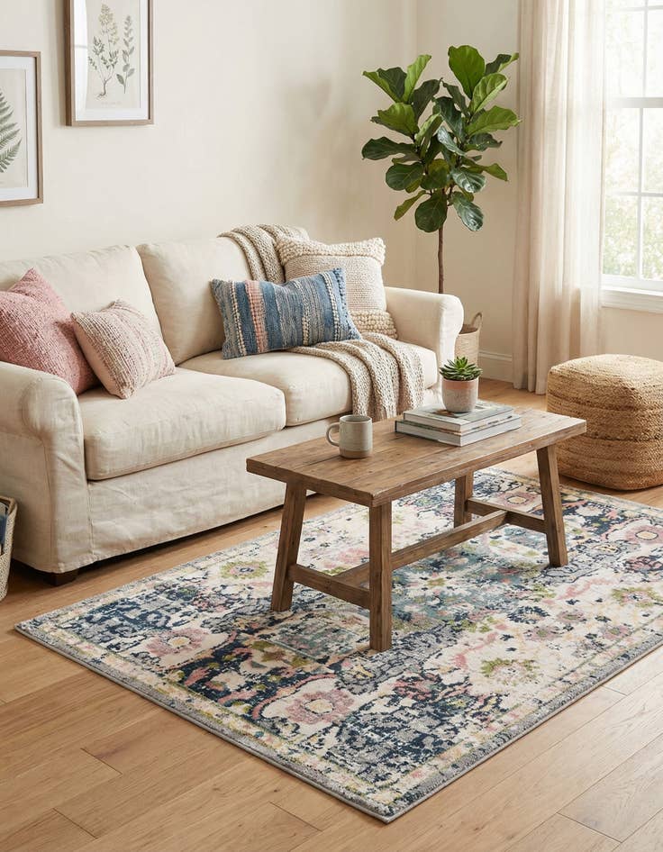 Detail image of 4' x 6' Charleston Rug