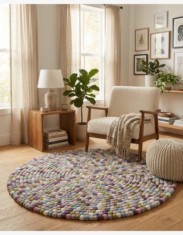 5' 1 x 5' 1 Felt Ball Wool Round Rug