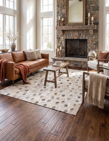 4' 6 x 6' 6 Cowhide Rug
