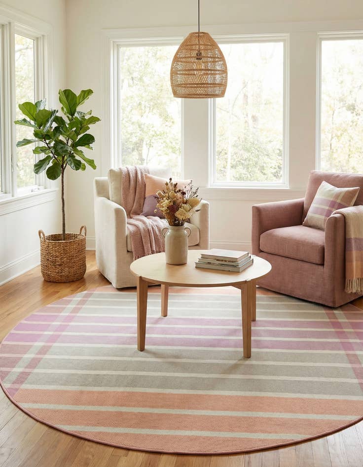 Detail image of 7' 10 x 7' 10 Easy-Clean Ribbon Indoor / Outdoor Round Rug
