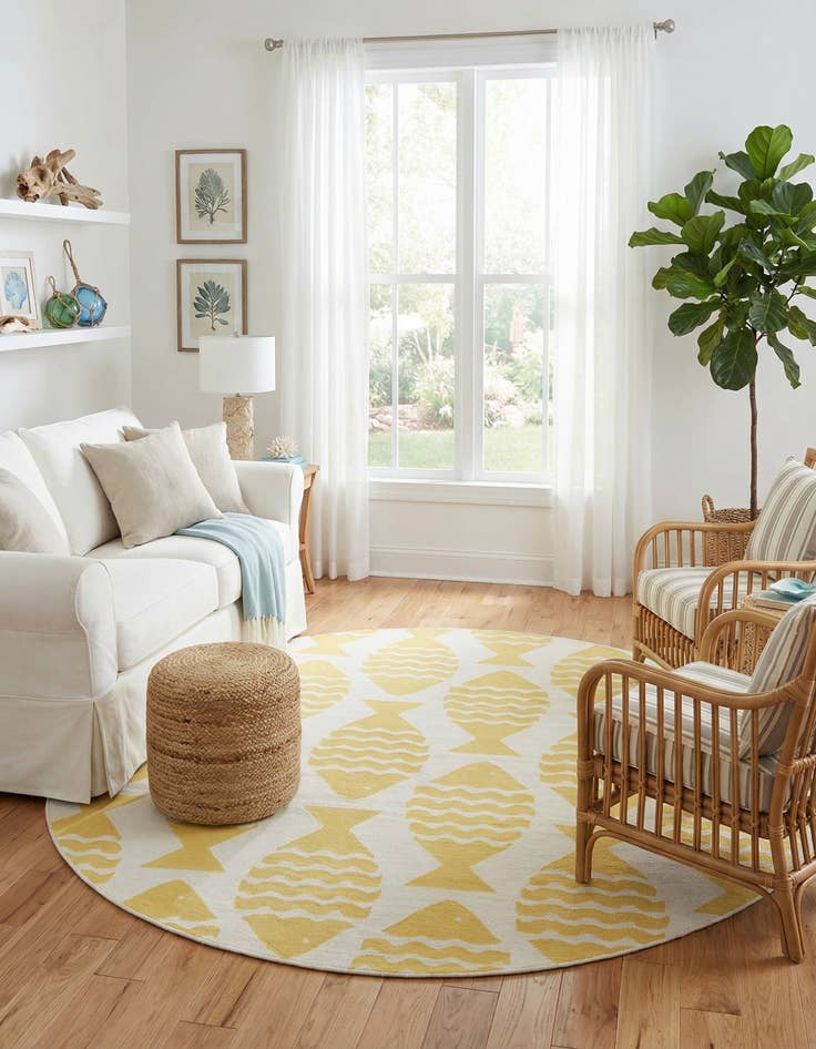 Detail image of 7' 10 x 7' 10  Washable Coastal Indoor / Outdoor Round Rug