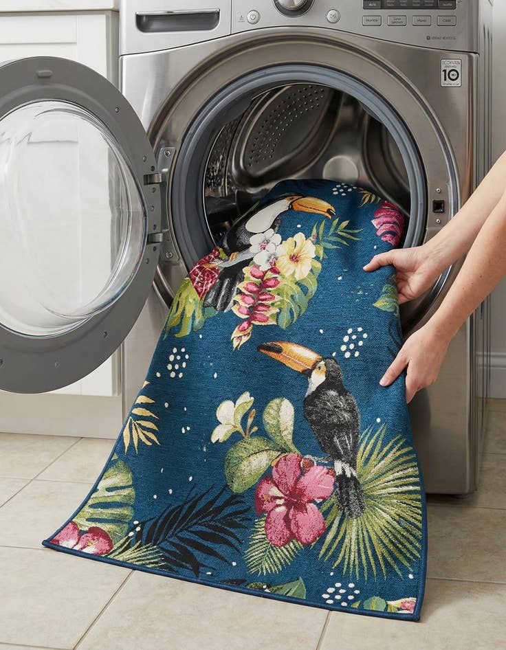 Detail image of 4' x 6'  Washable Botanical Indoor / Outdoor Rug