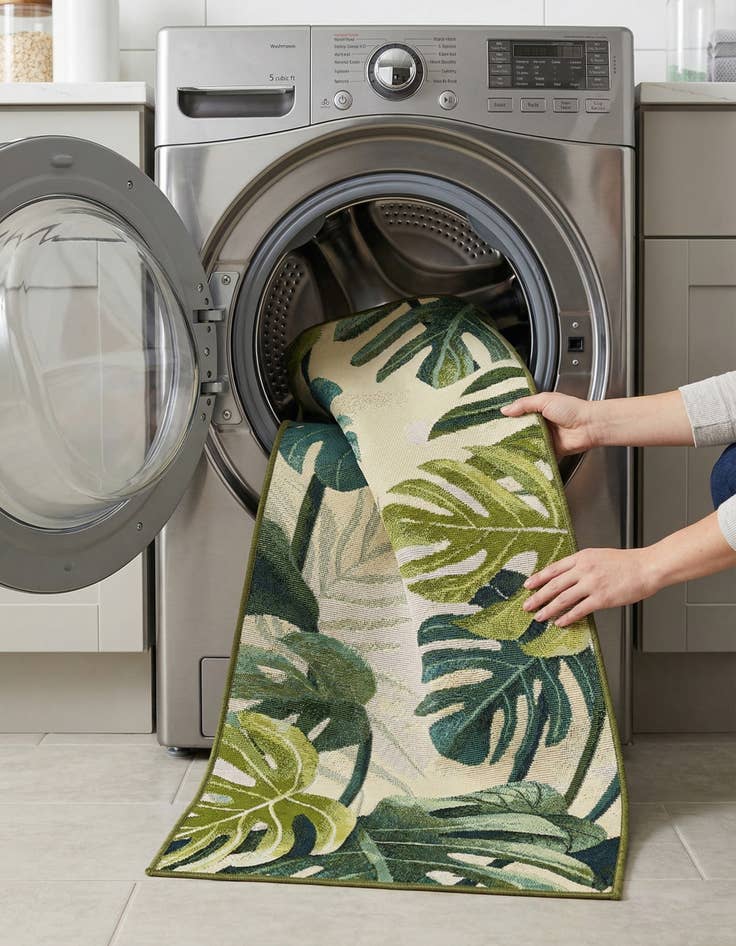 Detail image of 2' x 6'  Washable Botanical Indoor / Outdoor Runner Rug