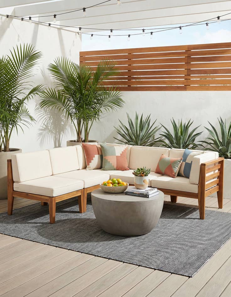 Detail image of 9' x 12'  Washable Jill Zarin Palm Springs Indoor / Outdoor Rug