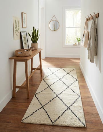 2' x 5' 1 Hand Knotted Safiya Moroccan Wool Runner Rug