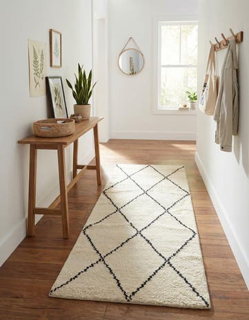 2' x 5' 1 Hand Knotted Safiya Moroccan Wool Runner Rug