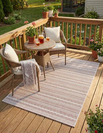 4' x 6' Easy-Clean Ribbon Indoor / Outdoor Rug