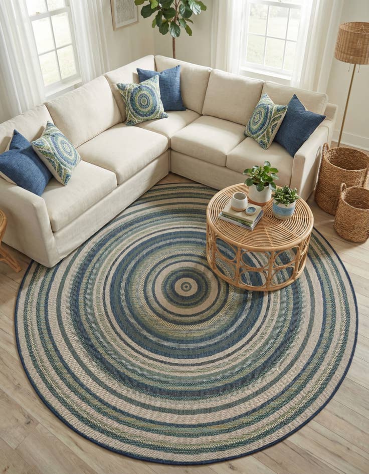 Detail image of 7' x 7'  Washable Baja Indoor / Outdoor Round Rug