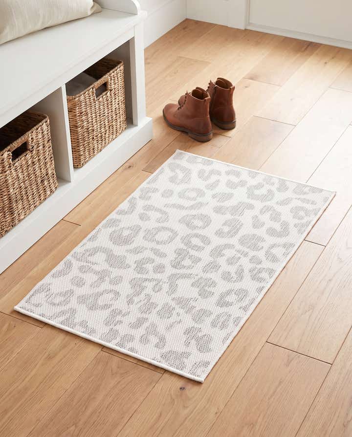 2' x 3' Easy-Clean Safari Indoor / Outdoor Rug