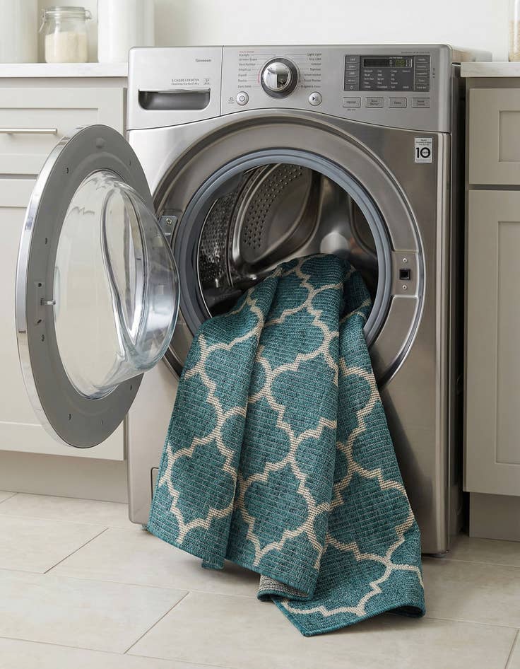 Detail image of 2' 7 x 12'  Washable Trellis Indoor / Outdoor Runner Rug