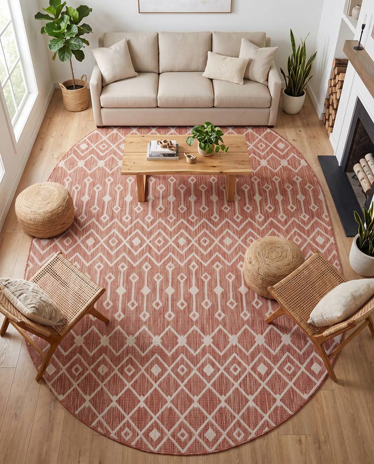 Detail image of 7' 10 x 10' Easy-Clean Trellis Indoor / Outdoor Oval Rug