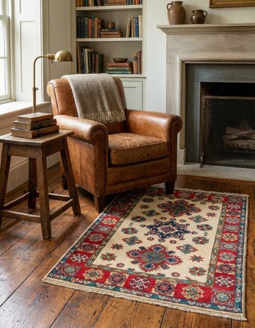 2' 9 x 4' 2 Hand Knotted Kazak Rug
