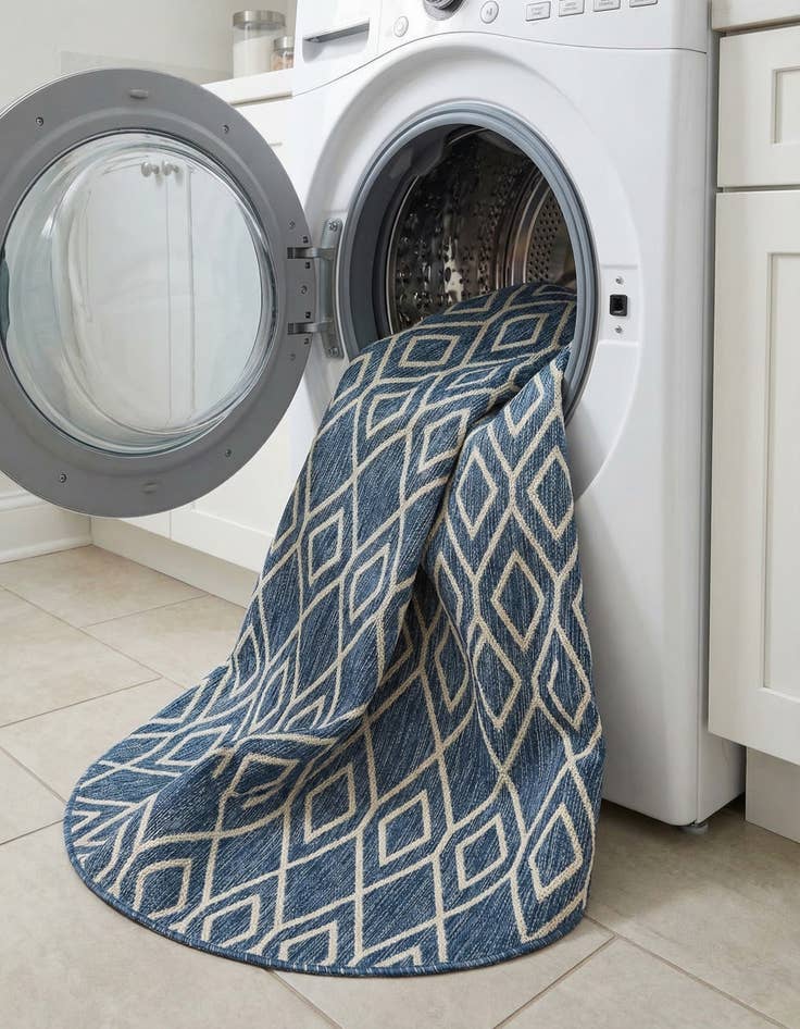 Detail image of 7' 10 x 10'  Washable Jill Zarin Turks and Caicos Indoor / Outdoor Oval Rug