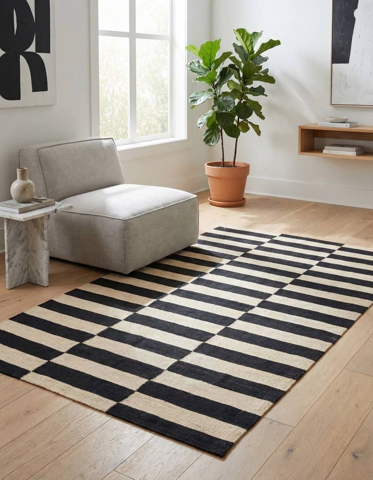 Detail image of 3' 4 x 4' 10  Hand Woven Kilim Modern Wool Rug