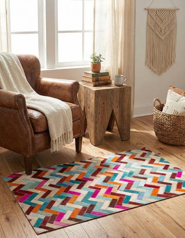 2' 1 x 3' Cowhide Rug