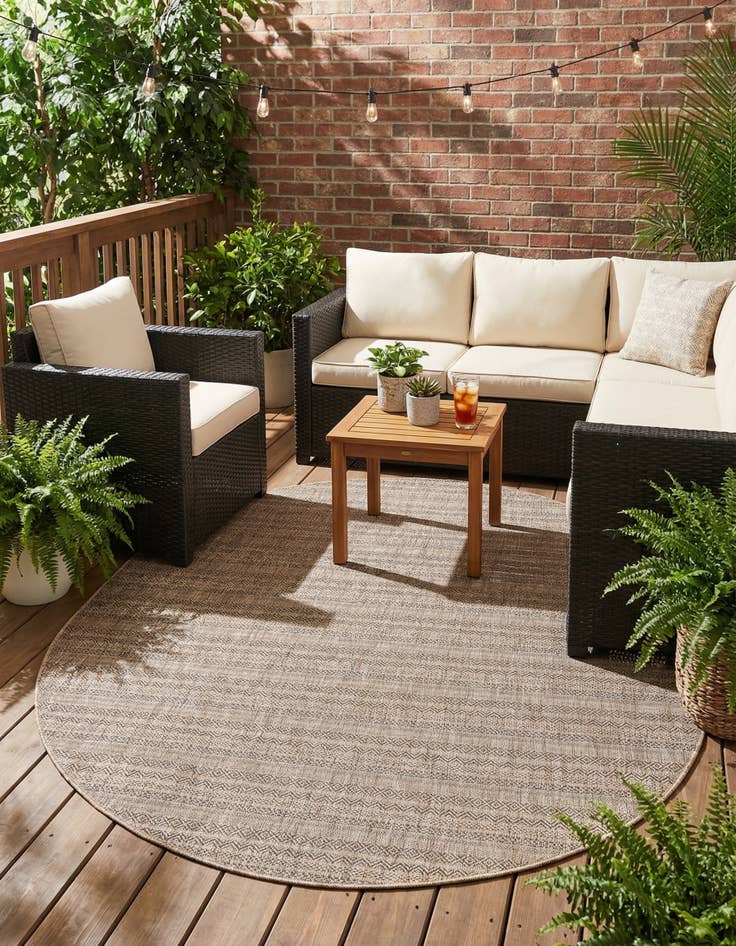 Detail image of  7' 10 x 10'  Washable Ribbon Indoor / Outdoor Oval Rug