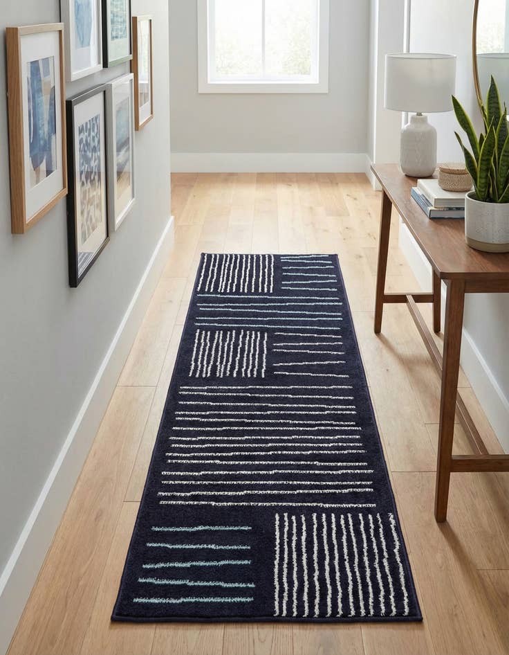 Detail image of 2' x 6' Hanahan Runner Rug