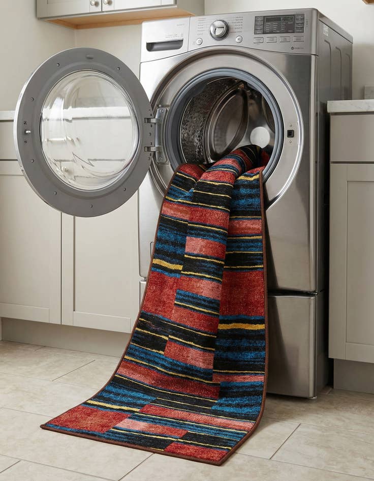 Detail image of  2' 7 x 10'  Washable Modern Indoor / Outdoor Runner Rug