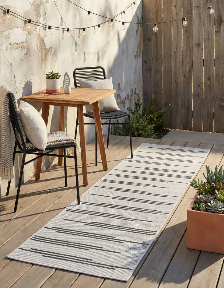 Detail image of 2' x 6'  Washable Modern Indoor / Outdoor Runner Rug