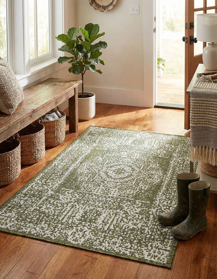 Detail image of 4' x 6' Easy-Clean Traditional Indoor / Outdoor Rug