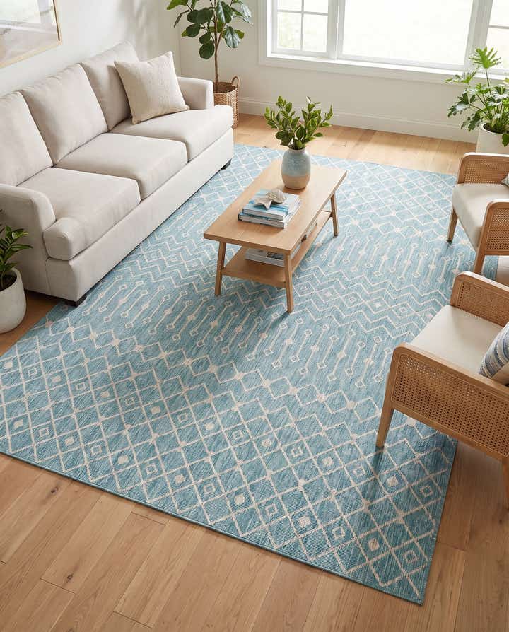 10' x 14' Easy-Clean Lattice Indoor / Outdoor Rug