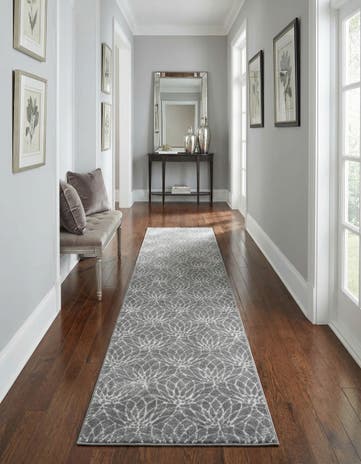 Gray Silver Marilyn Monroe&trade; Glam Dahlia Runner Rug