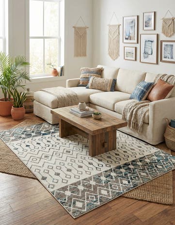 7' 10 x 7' 10 Moroccan Trellis Square Rug