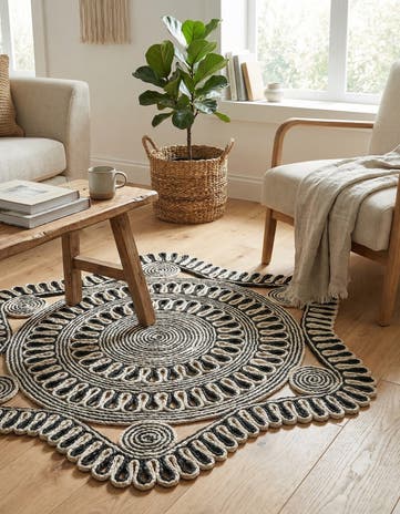 3' 1 x 3' 1 Handmade Braided Jute Round Rug