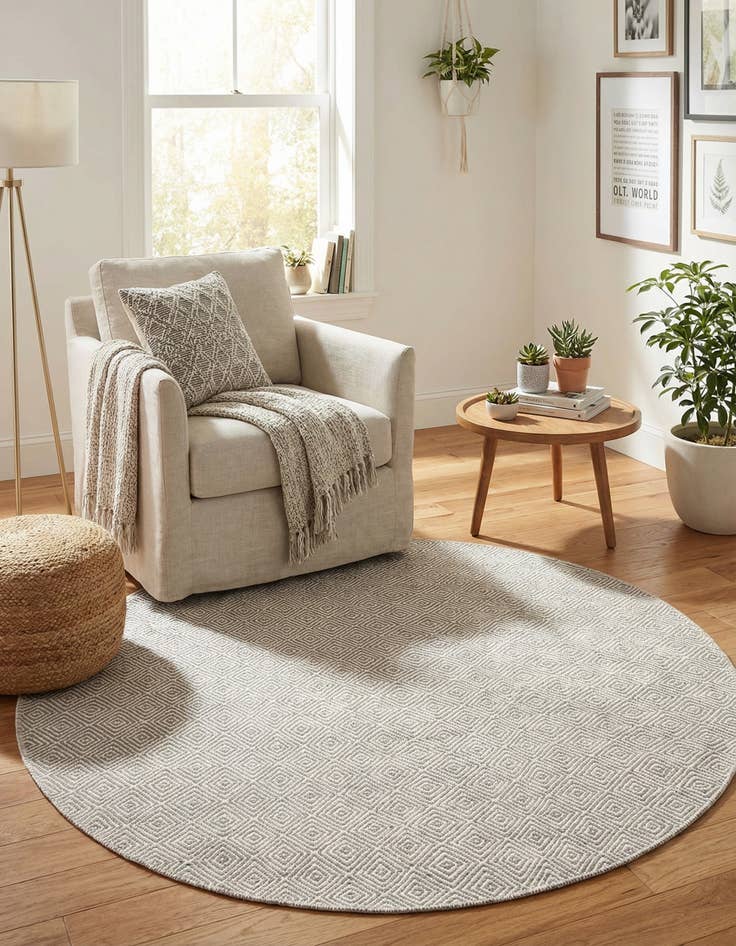 Detail image of  6' 1 x 6' 1  Hand Woven Geo Trellis Flatweave Round Rug